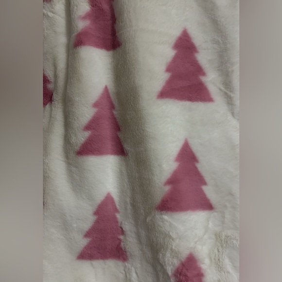 Rachel Zoe Holiday Christmas Tree Blanket - Picture 3 of 4